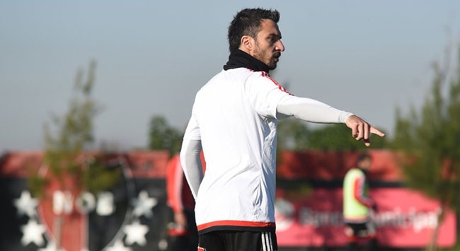 «Και η Ουνιβερσιδαδ θέλει Σκόκο» «Και η Ουνιβερσιδαδ θέλει Σκόκο»