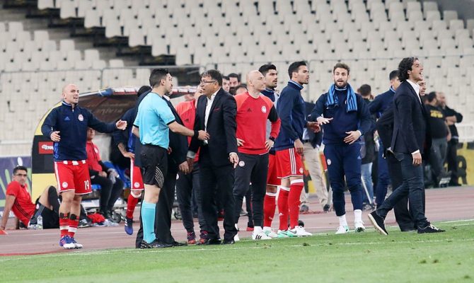 Παρέμεινε η μία αγωνιστική στον Ολυμπιακό Παρέμεινε η μία αγωνιστική στον Ολυμπιακό