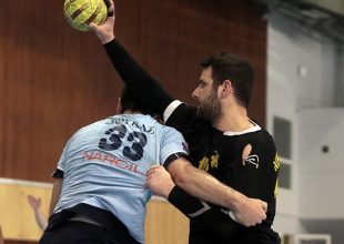 Στην αναμονή παραμένουν οι παίκτες