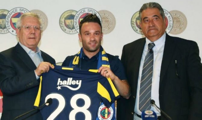 Υπέγραψε στη Φενέρ ο Βαλμπουένα