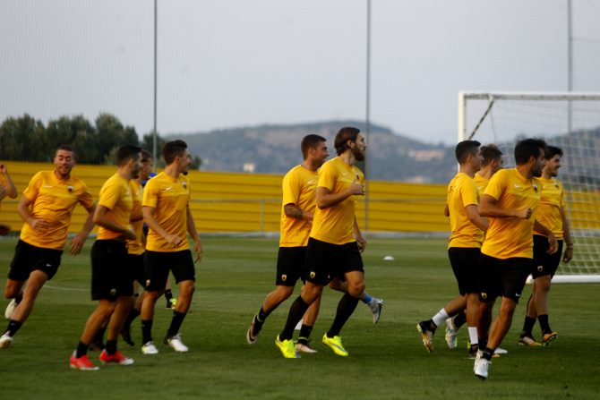 Η προπόνηση της ΑΕΚ (PICS-VIDEO) Η προπόνηση της ΑΕΚ (PICS-VIDEO)