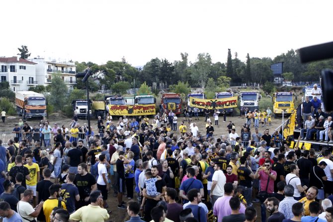 LIVE εικόνα από τον αγιασμό στη Νέα Φιλαδέλφεια