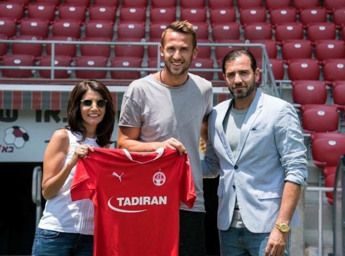 Πέκχαρτ: «Με αυτά που μου πρόσφερε η ΑΕΚ δεν ήταν δυνατό να μείνω» Πέκχαρτ: «Με αυτά που μου πρόσφερε η ΑΕΚ δεν ήταν δυνατό να μείνω»