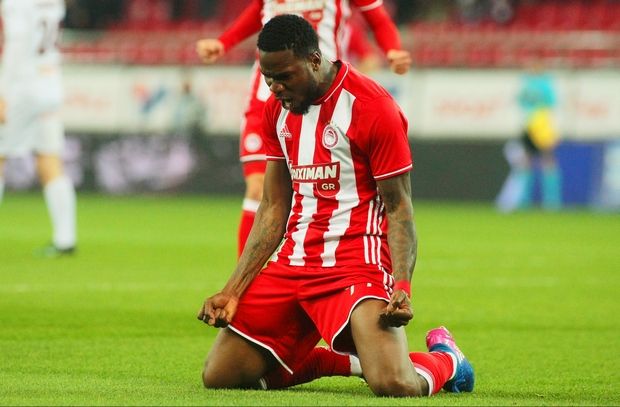 Μάνατζερ Ιντέγε: «Δεν επιστρέφει στον Ολυμπιακό»