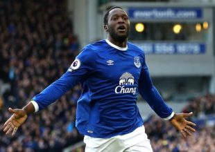 Γίνεται «κόκκινος διάβολος» ο Λουκακού!