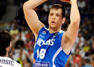 Απρόοπτο με τραυματισμό του Αγραβάνη