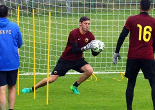 ΣΟΚ: Χτύπησε ο Μπάρκας στην προπόνηση