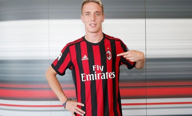 Και τυπικά παίκτης της Μίλαν ο Κόντι