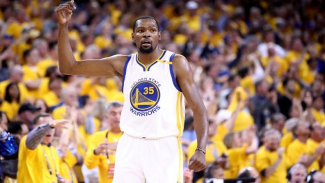 Στο «Guinness» ο Ντουράντ που δίδαξε μπάσκετ σε 3.459 παιδιά στην Ινδία!