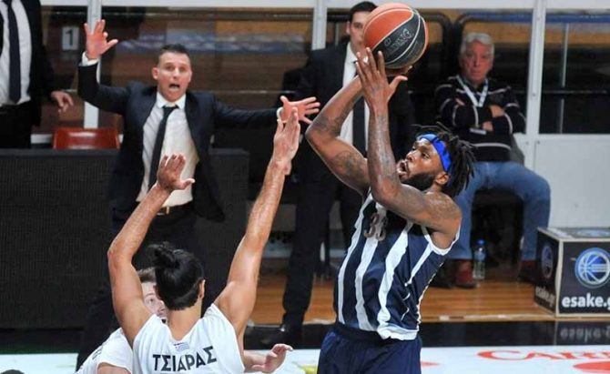 «Η ΑΕΚ ενδιαφέρεται για Χολ»