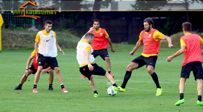 Προπόνηση υπο βροχή και με διεθνέις και Κλώνα (ΦΩΤΟ) Προπόνηση υπο βροχή και με διεθνέις και Κλώνα (ΦΩΤΟ)