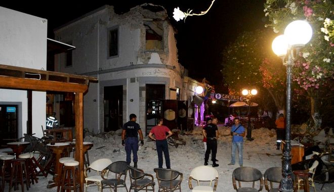 Παπαζάχος: Αναμένονται μεγάλοι μετασεισμοί. Προσοχή μην έχουμε θύματα