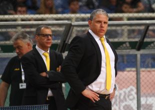 Ανοίγει παρτίδες με Αμερική