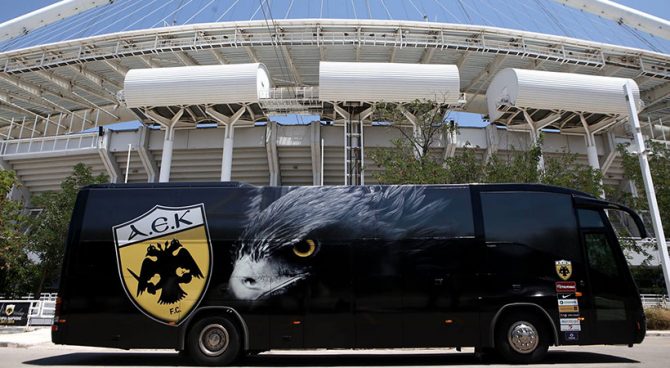 Το πούλμαν άλλαξε και …«η φλόγα άναψε!» (ΦΩΤΟ) Το πούλμαν άλλαξε και …«η φλόγα άναψε!» (ΦΩΤΟ)