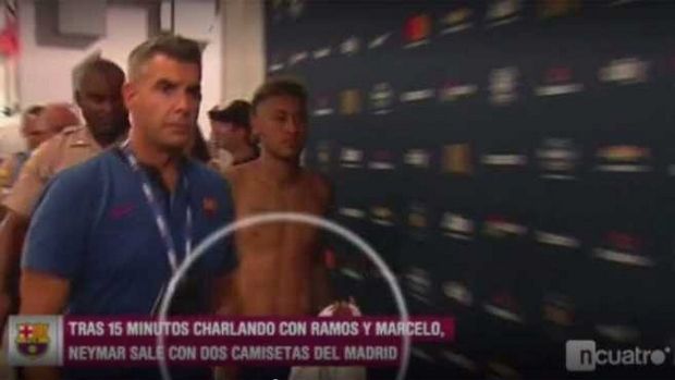 Πήρε δύο φανέλες της Ρεάλ ο Νεϊμάρ (VIDEO)