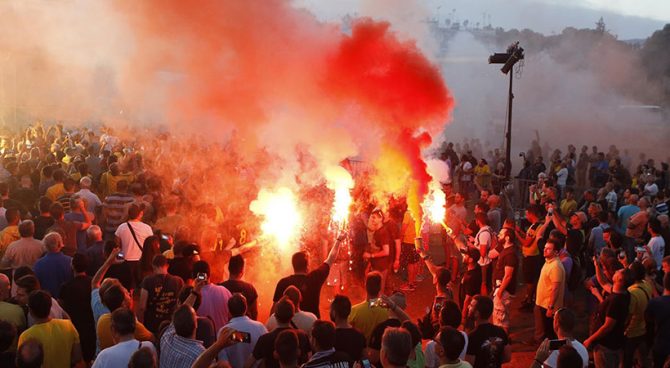 Εδώ είναι ο παράδεισος κι η κόλαση εδώ