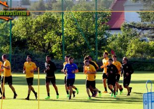 Χαλαρώνουν Σιμόες και Μπάρκας (PICS)