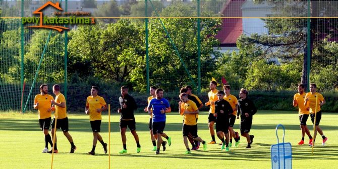 Χαλαρώνουν Σιμόες και Μπάρκας (PICS)