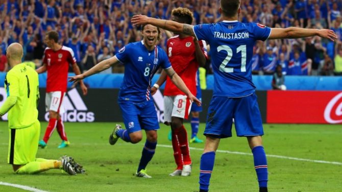 Ο εθνικός ήρωας και ο πιο… καυτός εργένης της Ισλανδίας! Ο εθνικός ήρωας και ο πιο… καυτός εργένης της Ισλανδίας!