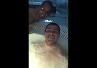 Χαλάρωμα και το… τζακούζι στο φουλ (vids)