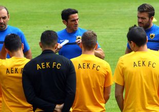 Απολογήθηκε ο Χιμένεθ στους παίκτες: «Ντρέπομαι»