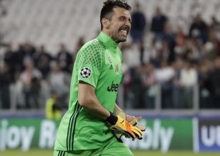 Ξέσπασμα Μπουφόν και σούπερ ατάκα για 55 πέναλτι!