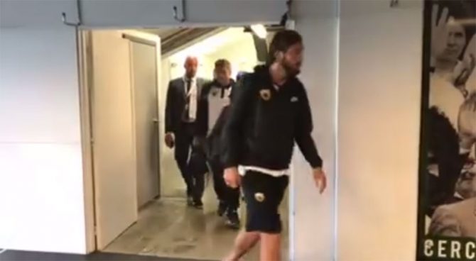 Η άφιξη της ΑΕΚ στο Jan Breydel Stadion (VIDEO)