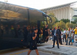 Έφτασε η αποστολή της ΑΕΚ (VIDEO)