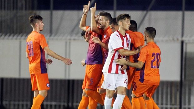 “Καμπανάκι” για Ολυμπιακό, φιλική ήττα από Ατρόμητο