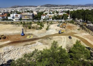 Ισοπεδώνεται το βόρειο τμήμα του οικοπέδου