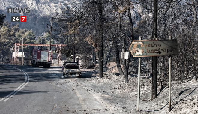 Στάχτη και αποκαΐδια ο Κάλαμος: Η εικόνα μετά τη φωτιά (PICS)