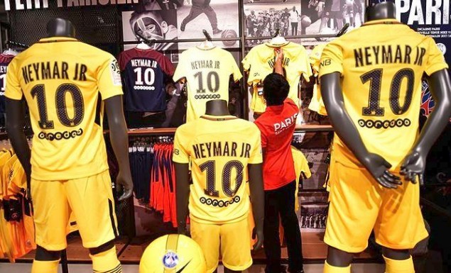 Παρί: Πήρε πίσω τα 2 από τα 222 εκατ. ευρώ για τον Νεϊμάρ Παρί: Πήρε πίσω τα 2 από τα 222 εκατ. ευρώ για τον Νεϊμάρ