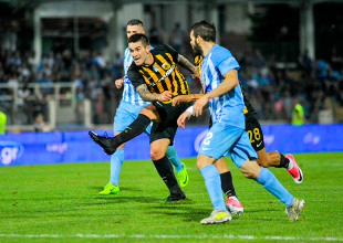 «Έσπασε» τα δοκάρια και έμεινε ισόπαλη