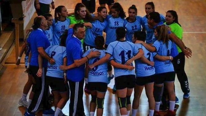 Aποβολή στην Ελλάδα λόγω… Μακεδονίας Aποβολή στην Ελλάδα λόγω… Μακεδονίας