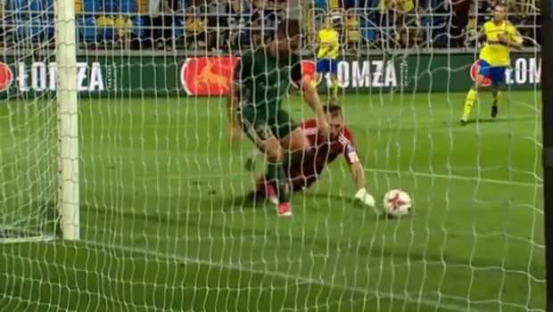 Την είδε Νόιερ και έγινε ρεζίλι!