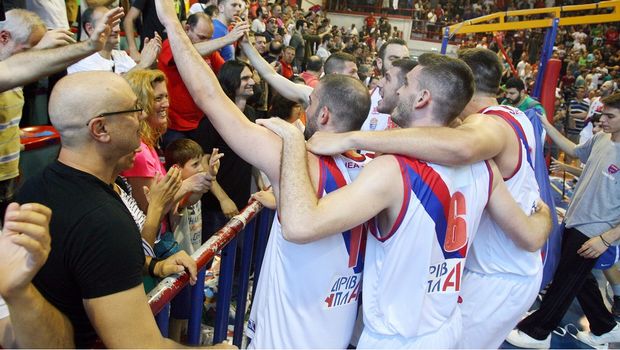 Ψάχνει… 20ευρα ο Πανιώνιος Ψάχνει… 20ευρα ο Πανιώνιος