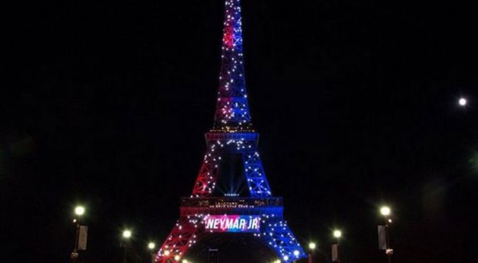 O Πύργος του Άιφελ… καλωσόρισε τον Νεϊμάρ