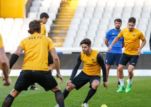 Με Μελισσανίδη η προπόνηση της ΑΕΚ στο Βέλγιο (VIDEO)