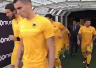Η έξοδος της ΑΕΚ για προθέρμανση (VIDEO)