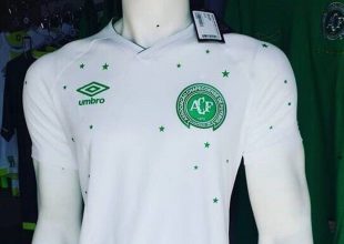 Με ξεχωριστή φανέλα για να τιμήσει τα θύματα της τραγωδίας η Σαπεκοένσε