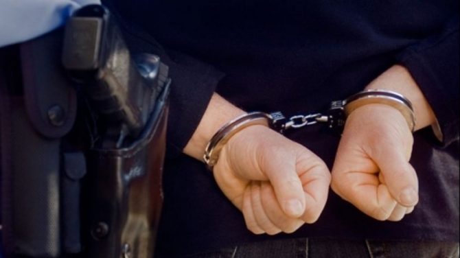 Συνελήφθη στην Κέρκυρα γνωστός παράγοντας του μπάσκετ! Συνελήφθη στην Κέρκυρα γνωστός παράγοντας του μπάσκετ!