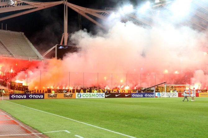 Ζήτησε αλλαγή του άρθρου για την τιμωρία έδρας λόγω καπνογόνων η Σούπερ Λιγκ