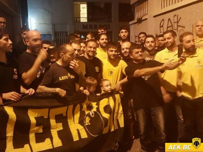 Πανικός για την Βασίλισσα στη Κύπρο (PIC)