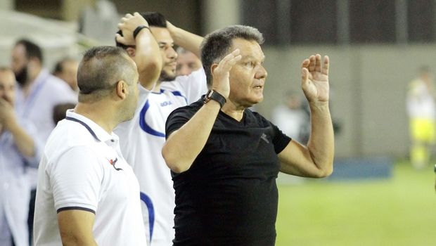 Ο Κούγιας έφτυσε τον Ελ Καντουρί που “τρελάθηκε”