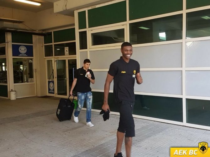 Με Έρλι στο Βέλγιο η ΑΕΚ (PICS)