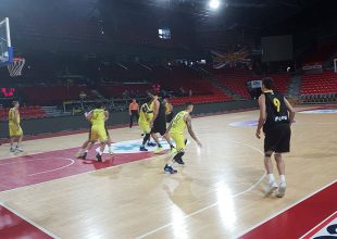 Θετικά δείγματα η Βασίλισσα με σούπερ Μπάρλοου!