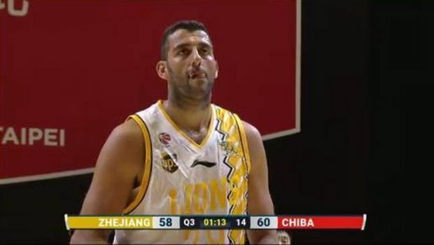 Απρόοπτο στο ντεμπούτο του Μπουρούση στους Zhejiang Guangsha Lions (PIC)