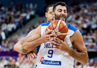 Μπουρούσης: “Σαν να μην υπάρχω μέσα στο γήπεδο”