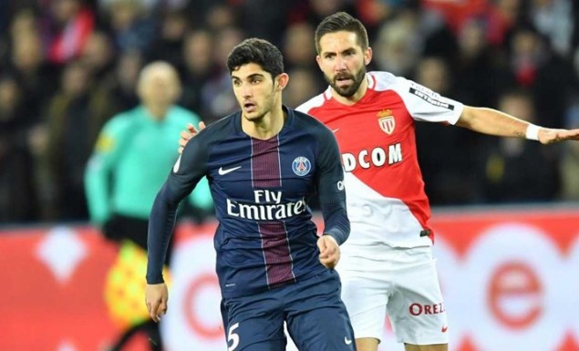 Δεν έπιασε στην Παρί και έφυγε δανεικός στην Βαλένθια Δεν έπιασε στην Παρί και έφυγε δανεικός στην Βαλένθια