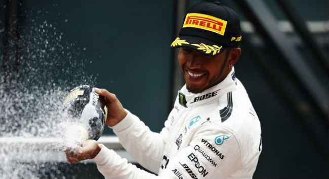 GP Ιταλίας: O Hamilton έκανε… πλάκα μέσα στο “σπίτι” της Ferrari